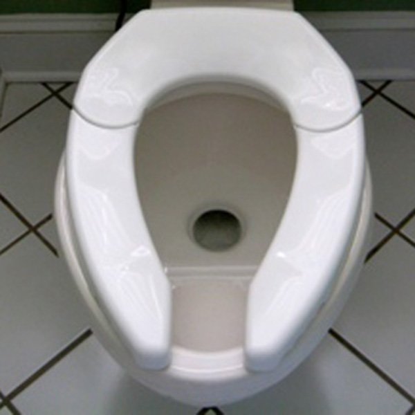 Adjustable Polypropylene Toilet Seat White Ocelco